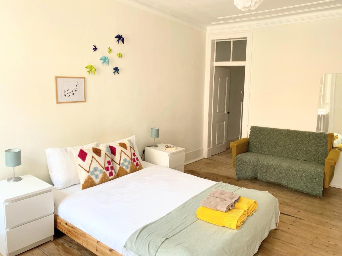 Portuguese Apartment In The Heart Of Лиссабон Экстерьер фото